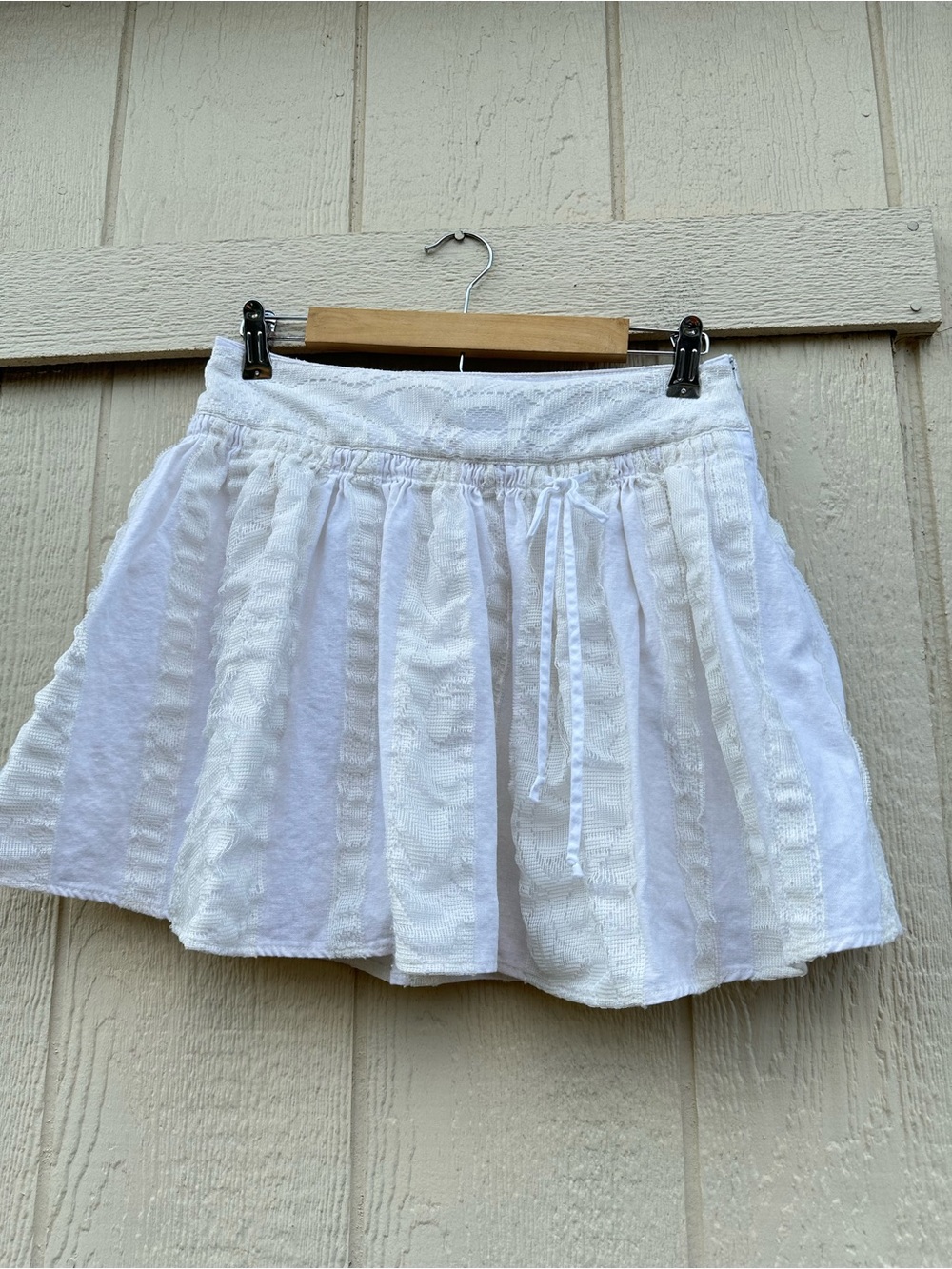 Vintage Guess Jeans Authentic White Textured Eyelet lined Mini Skirt